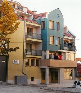 Residential building at 5, "Peter Delyan" str.